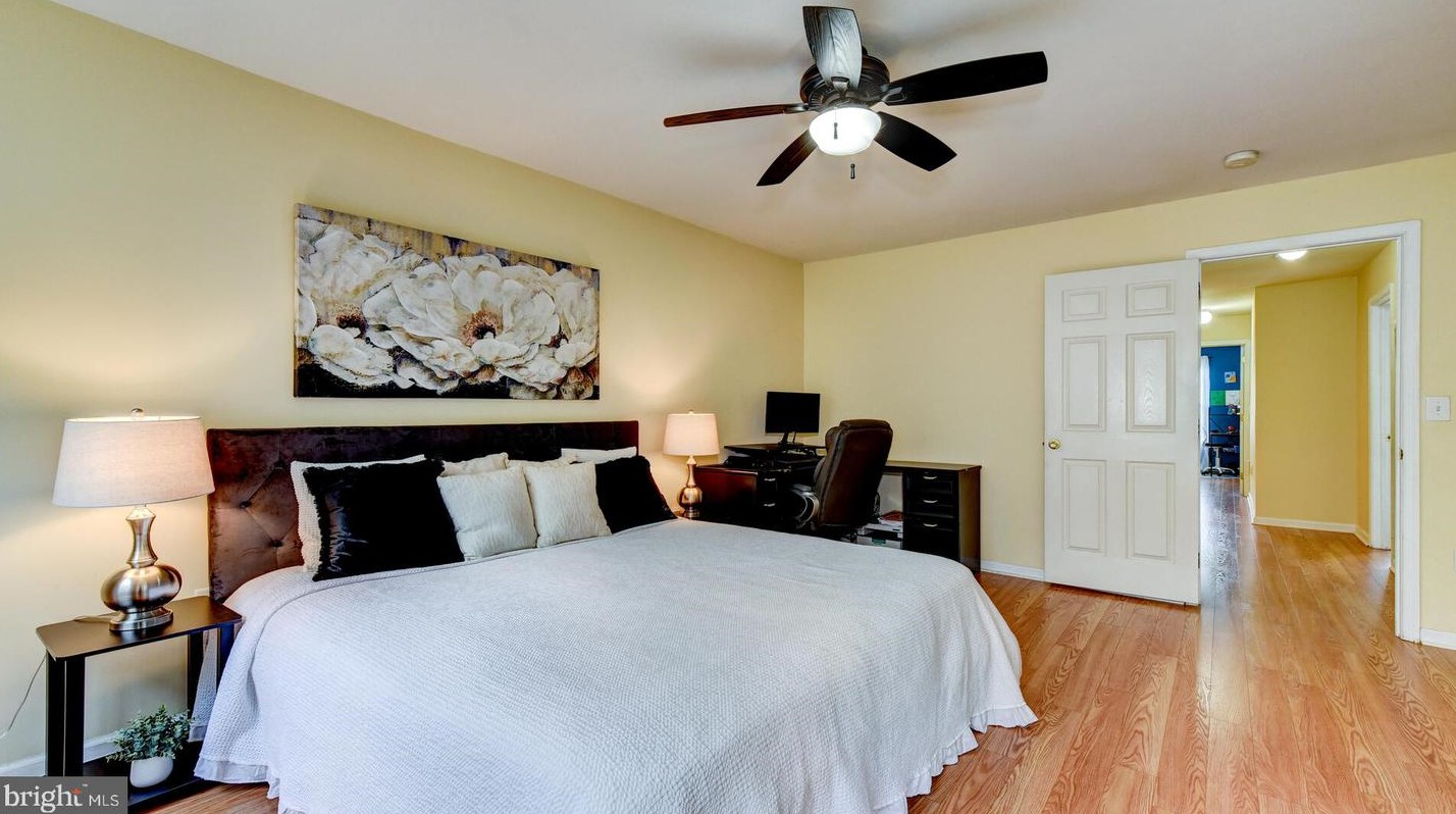 45 Tennyson Rd, East Windsor NJ  08520-4691 exterior
