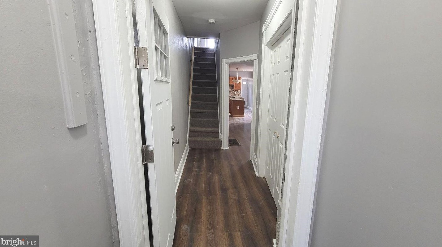 14 Adella Ave, Trenton NJ  08609-2002 exterior
