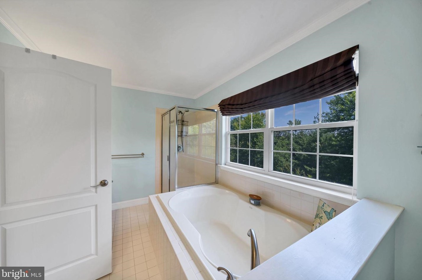 25 Pierce Rd, East Windsor NJ 08520-2400 exterior