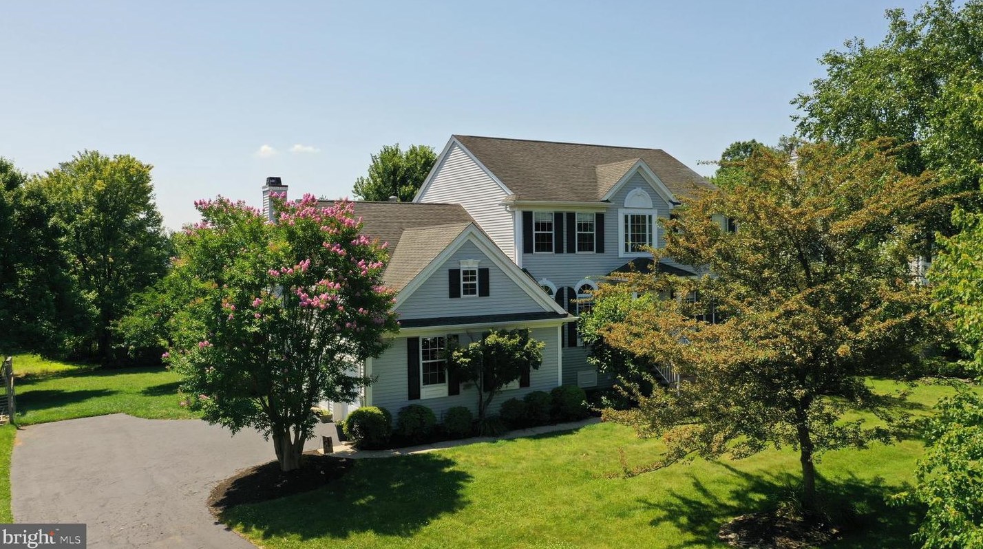 25 Pierce Rd, East Windsor NJ 08520-2400 exterior