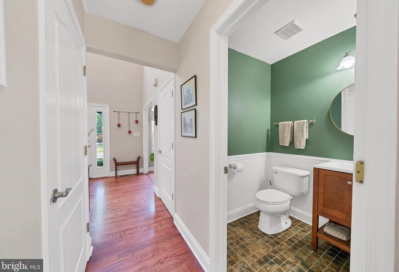 25 Pierce Rd, East Windsor NJ 08520-2400 exterior