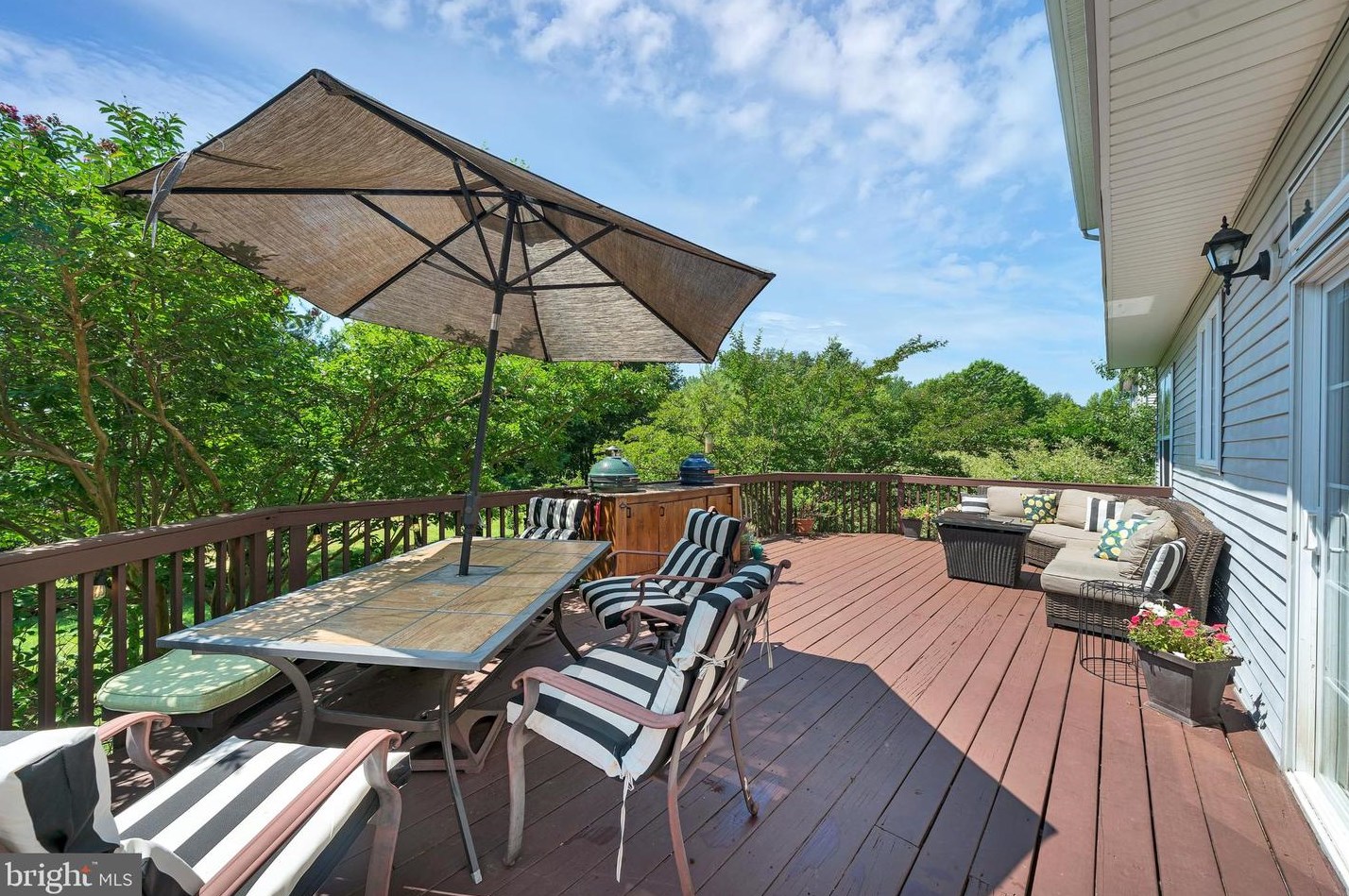 25 Pierce Rd, East Windsor NJ 08520-2400 exterior