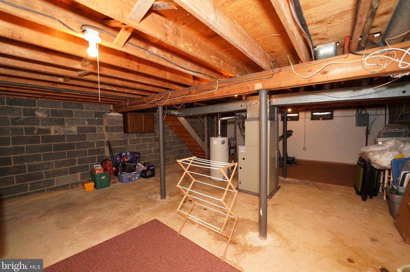 854 Jamestown Rd, East Windsor NJ 08520-5644 exterior