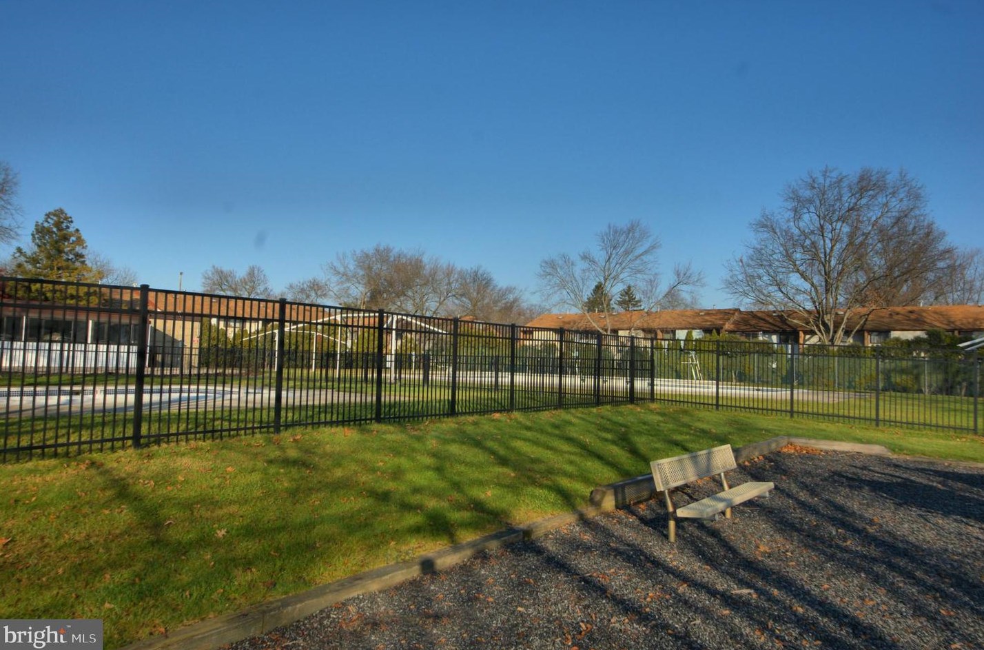 854 Jamestown Rd, East Windsor NJ 08520-5644 exterior