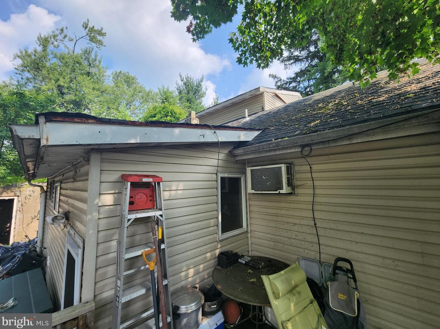 179 Buttonwood Dr, Trenton NJ 08638-2611 exterior