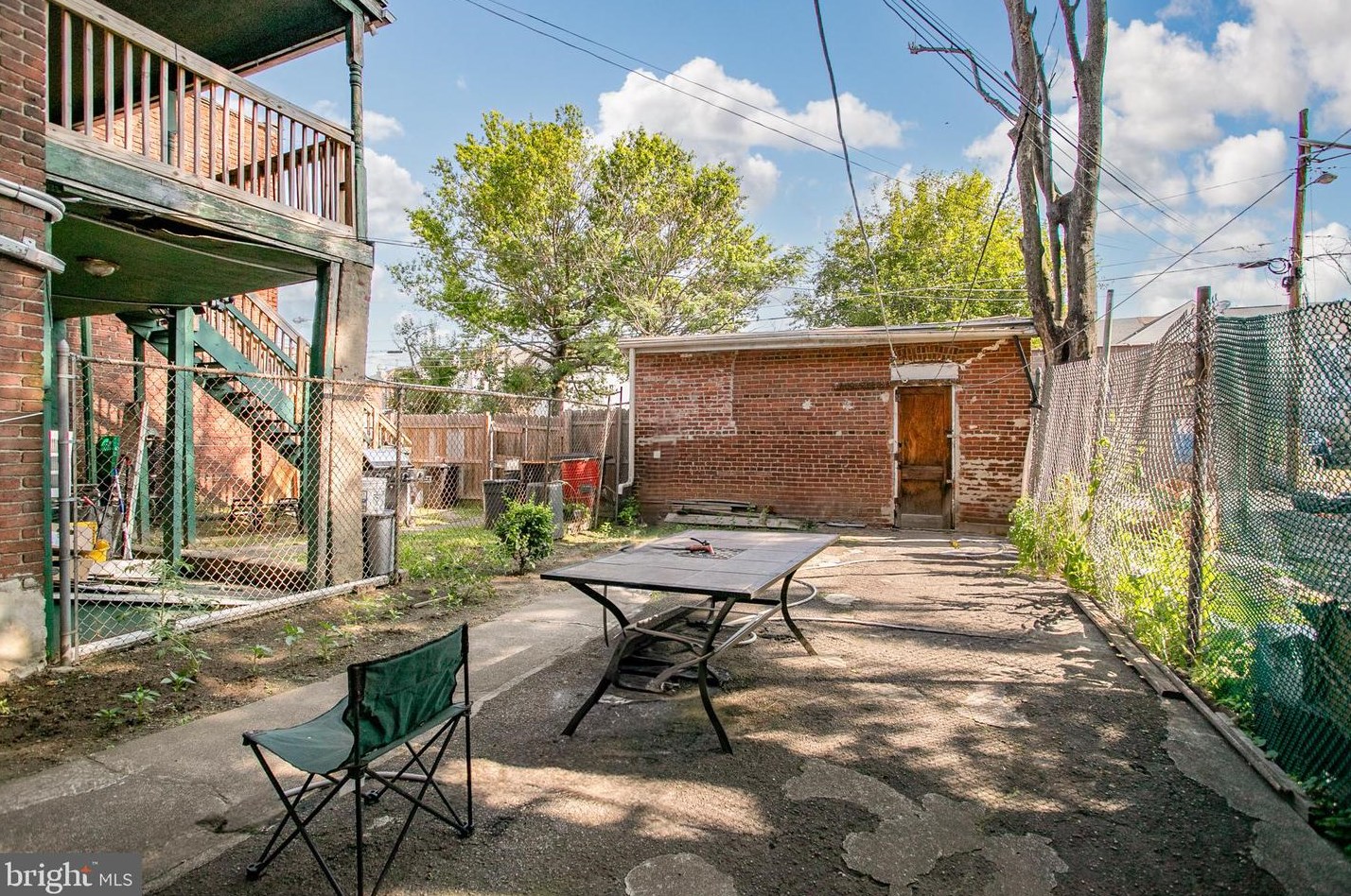 864 Broad St, Trenton NJ 08610-6008 exterior