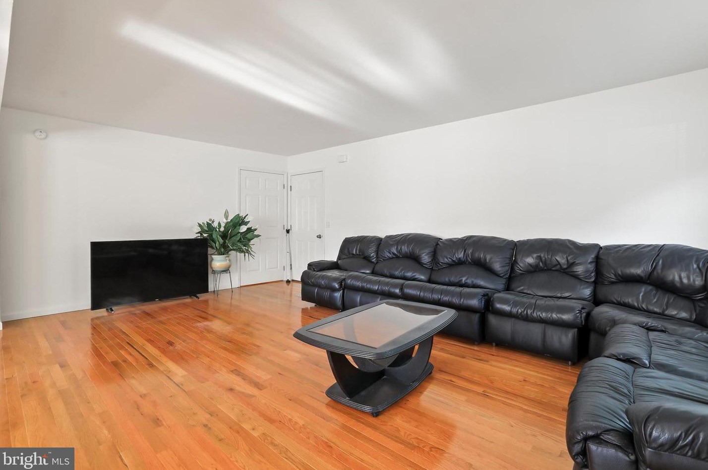 24 Daniel St, East Windsor NJ 08520-6150 exterior