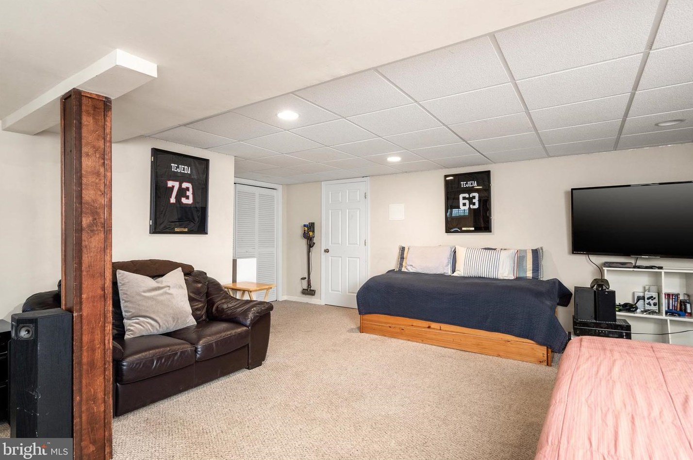 152 Burnet Cres, Trenton NJ  08691-4150 exterior