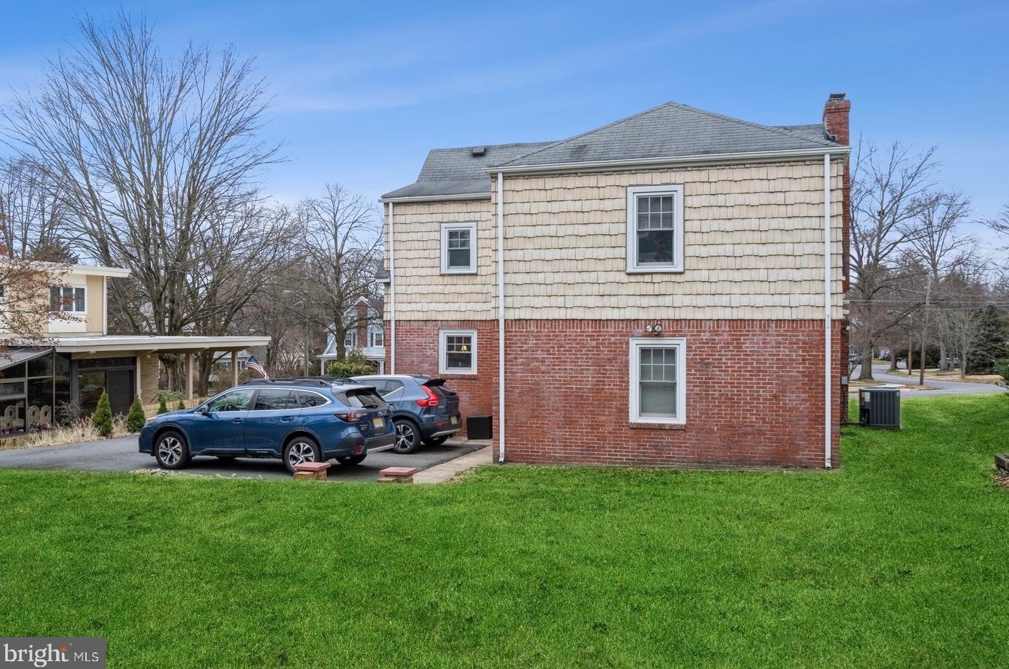 16 Renfrew Ave, Trenton NJ  08618-3334 exterior