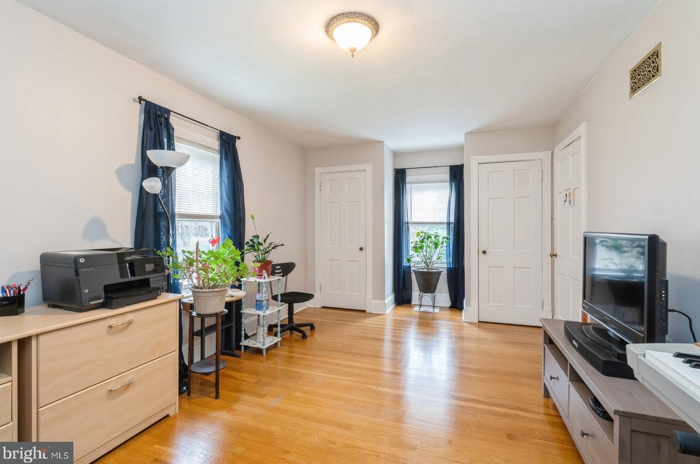 16 Renfrew Ave, Trenton NJ  08618-3334 exterior