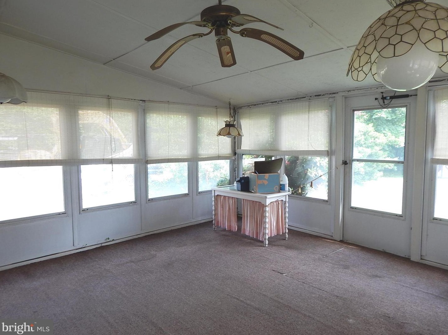 73 Winding Way, Trenton NJ 08620-2626 exterior