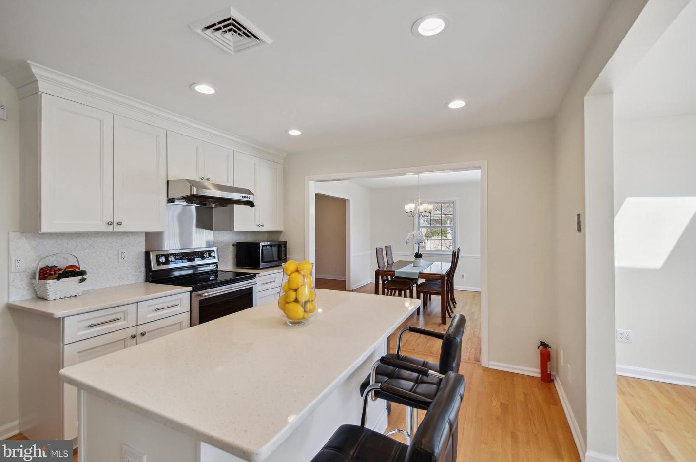 222 Shadybrook Ln, Princeton NJ  08540-4138 exterior