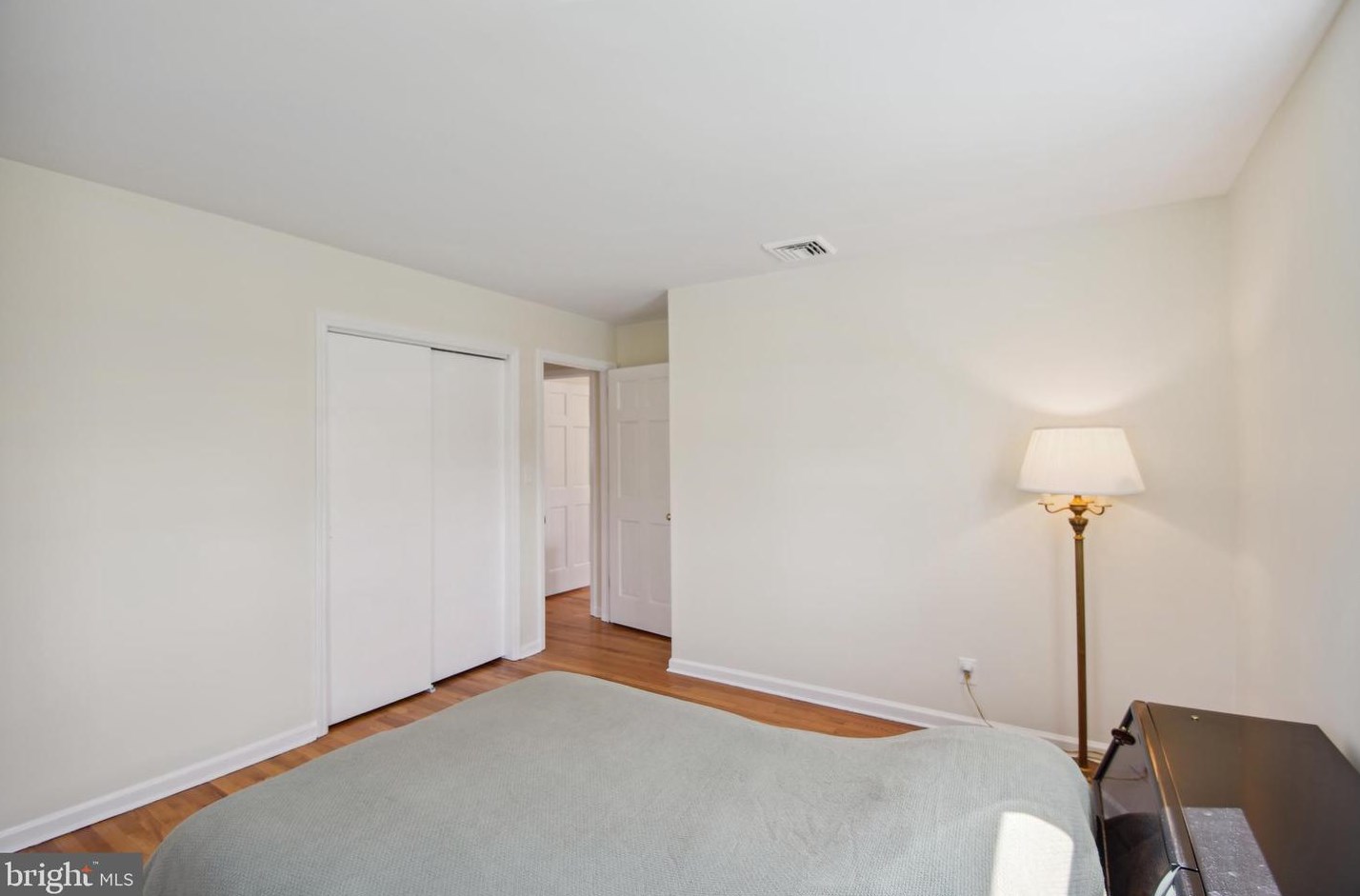 222 Shadybrook Ln, Princeton NJ  08540-4138 exterior