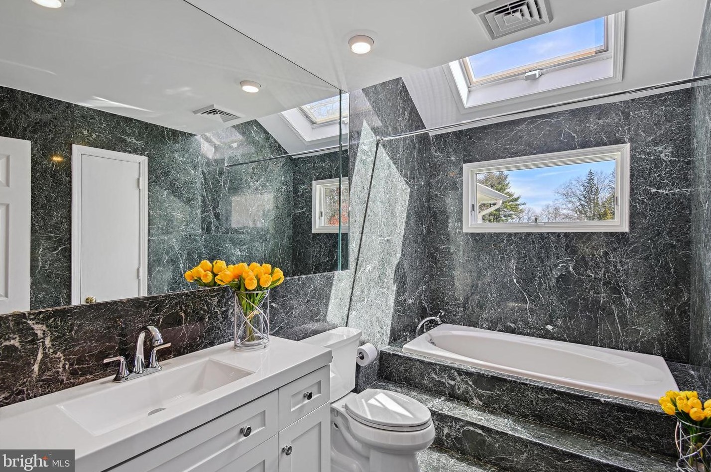 222 Shadybrook Ln, Princeton NJ  08540-4138 exterior