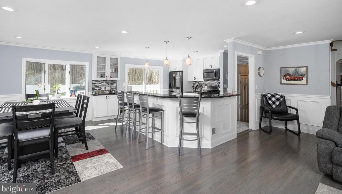 115 Edgebrook Rd, Trenton NJ 08691-3729 exterior