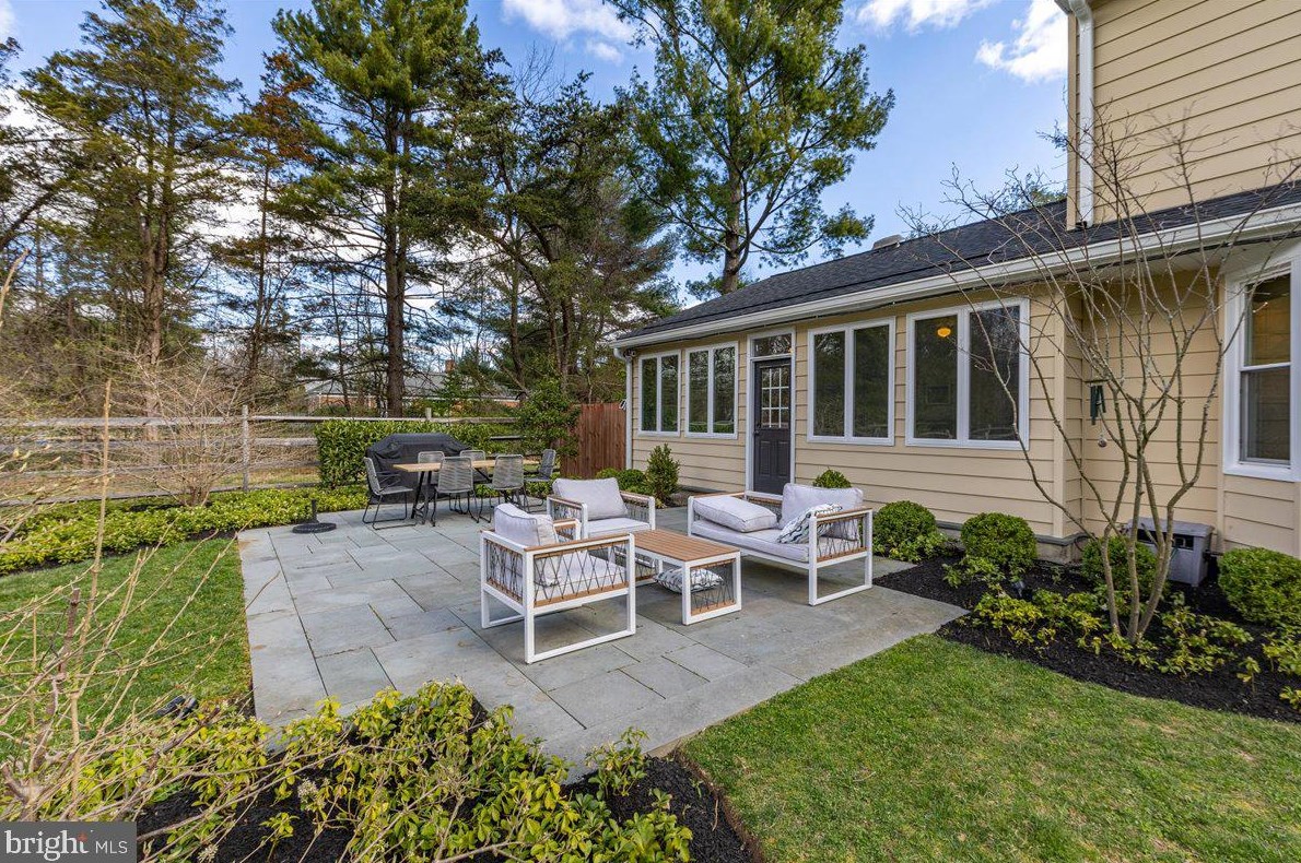 89 Carter Rd, Princeton NJ  08540-2107 exterior