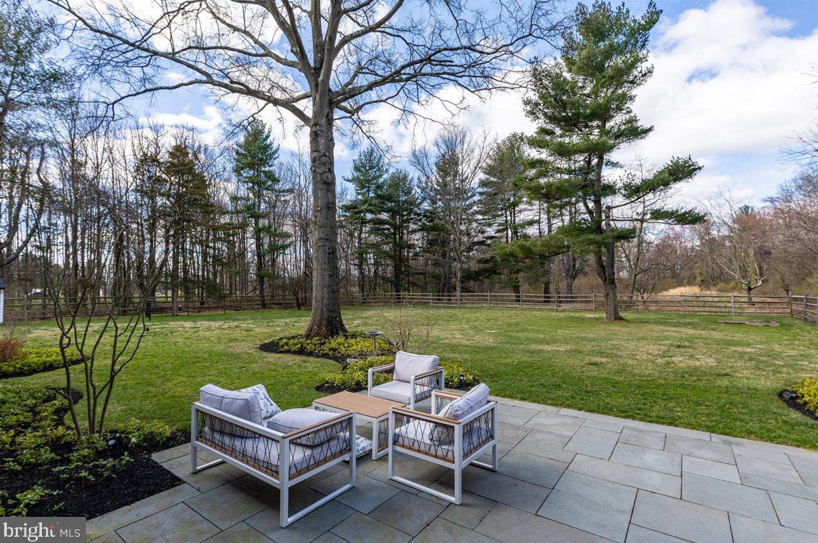 89 Carter Rd, Princeton NJ  08540-2107 exterior