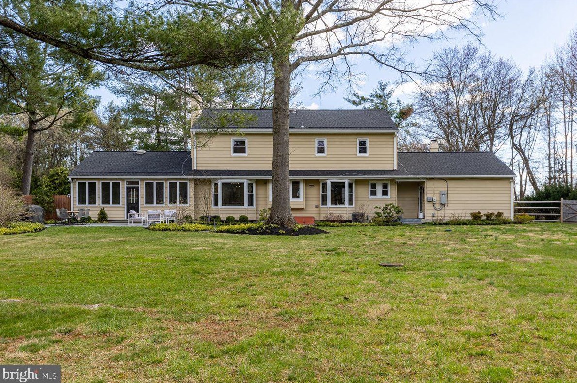 89 Carter Rd, Princeton NJ  08540-2107 exterior