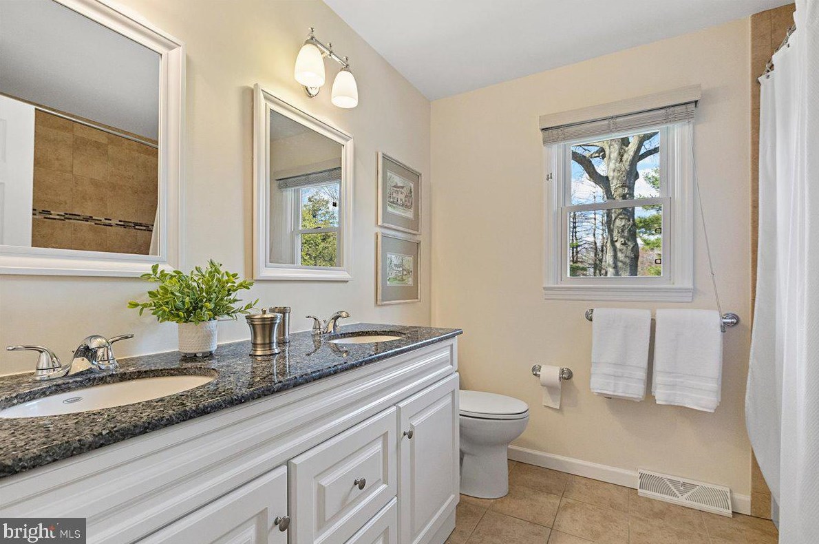 89 Carter Rd, Princeton NJ  08540-2107 exterior