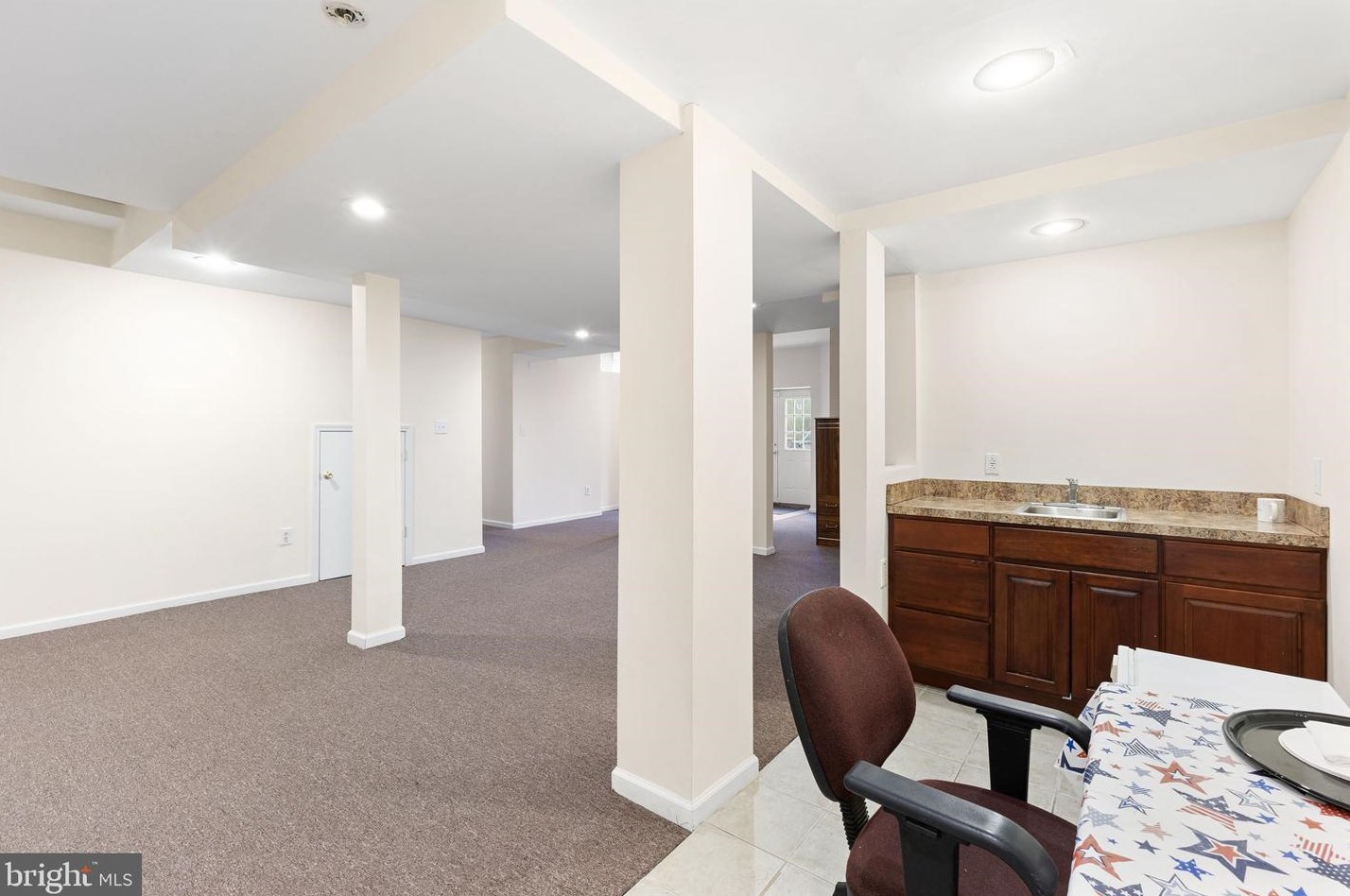 14 Benedek Rd, Princeton NJ  08540-2229 exterior