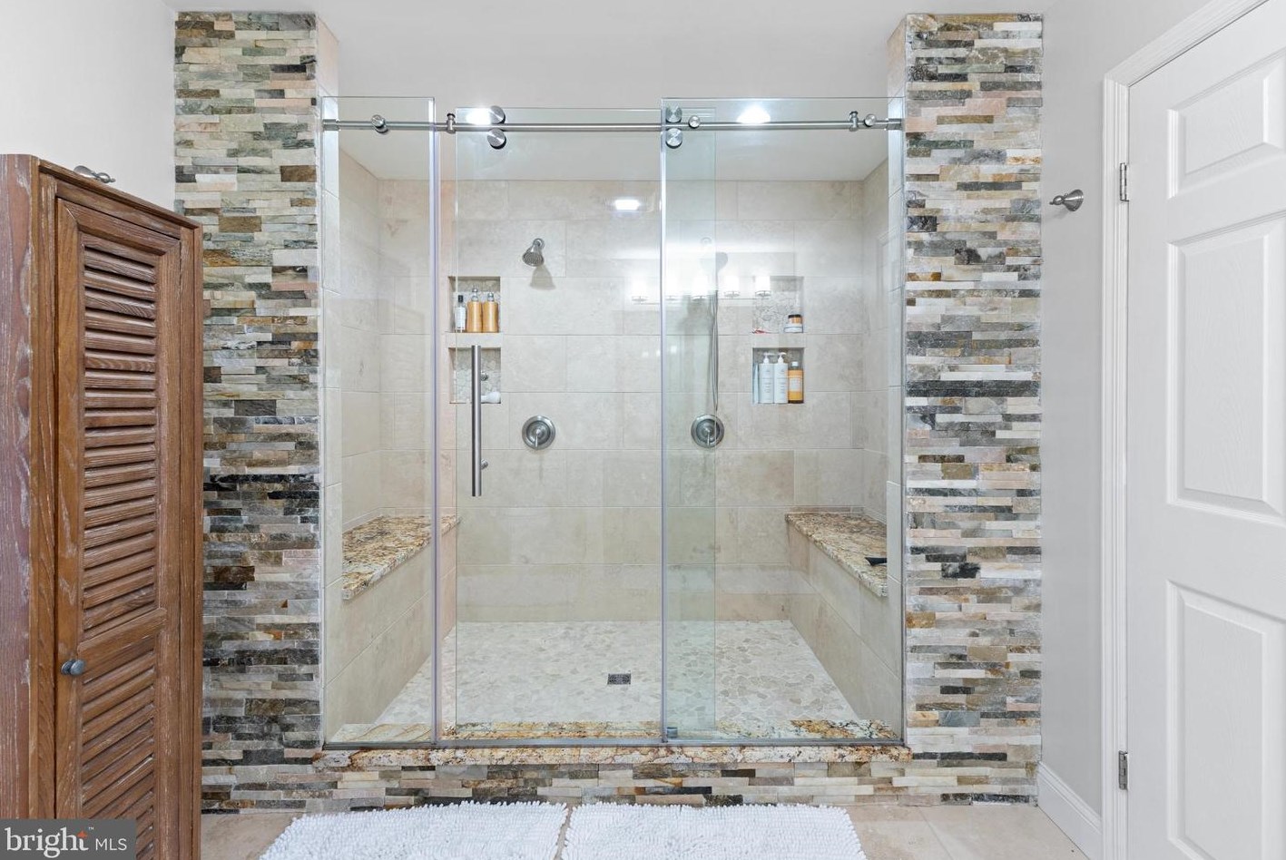 27 Andover Way, Trenton NJ 08610-1201 exterior