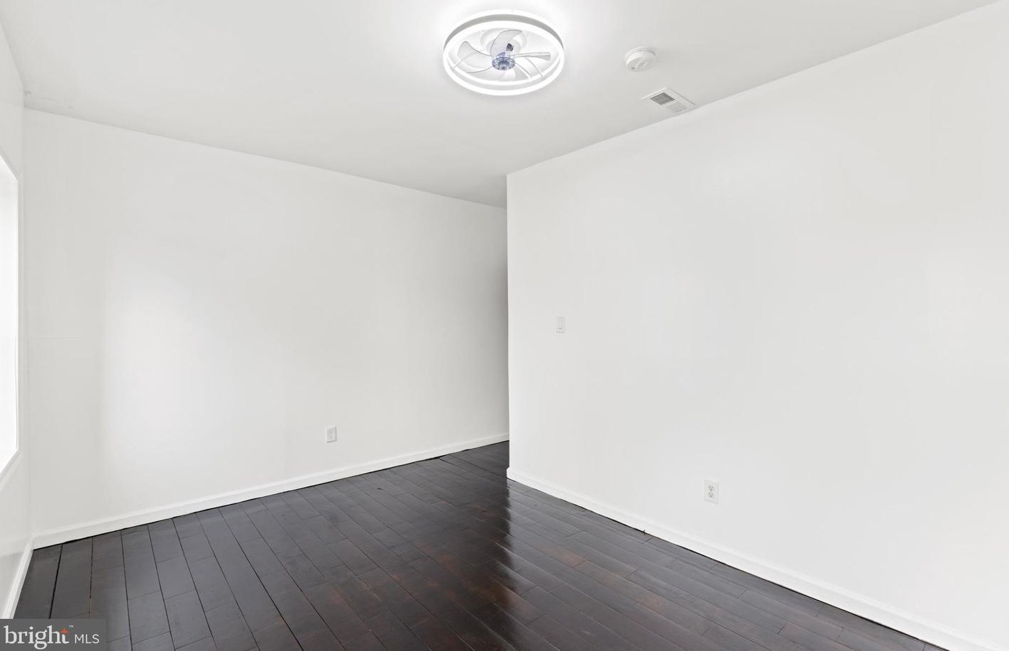 825 Stuyvesant Ave, Trenton NJ  08618-4105 exterior