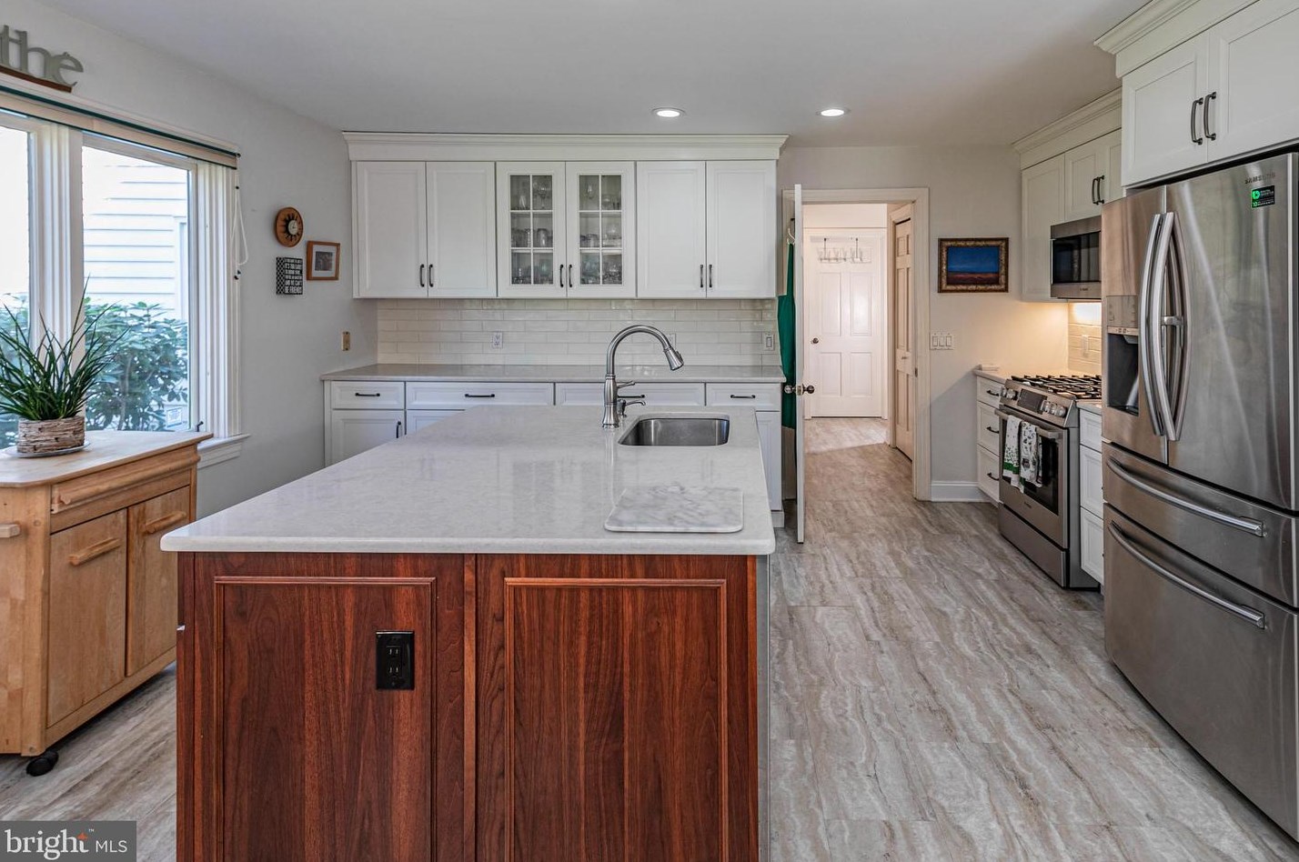 25 Brearly Rd, Princeton NJ  08540-6767 exterior