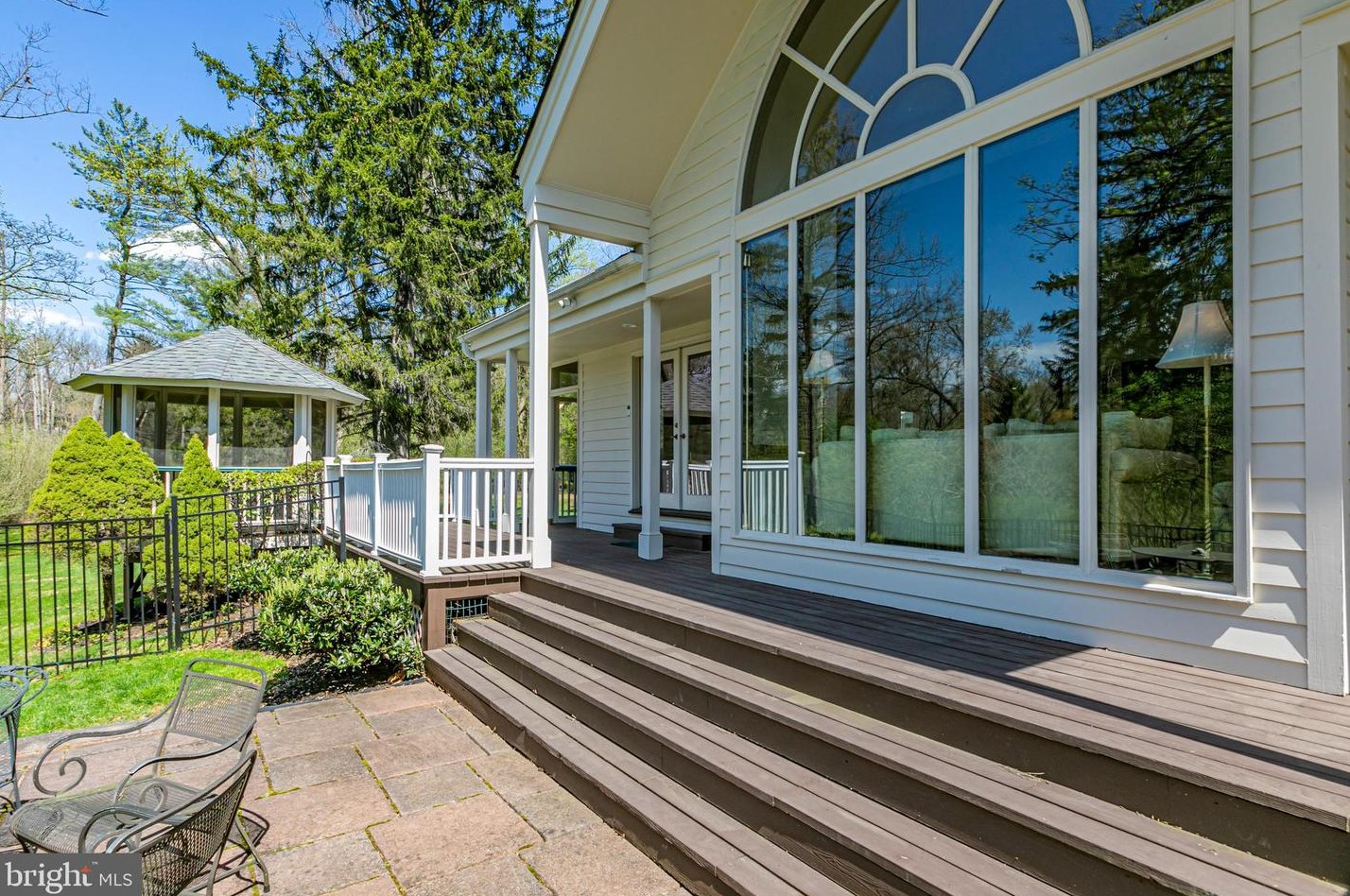 25 Brearly Rd, Princeton NJ  08540-6767 exterior