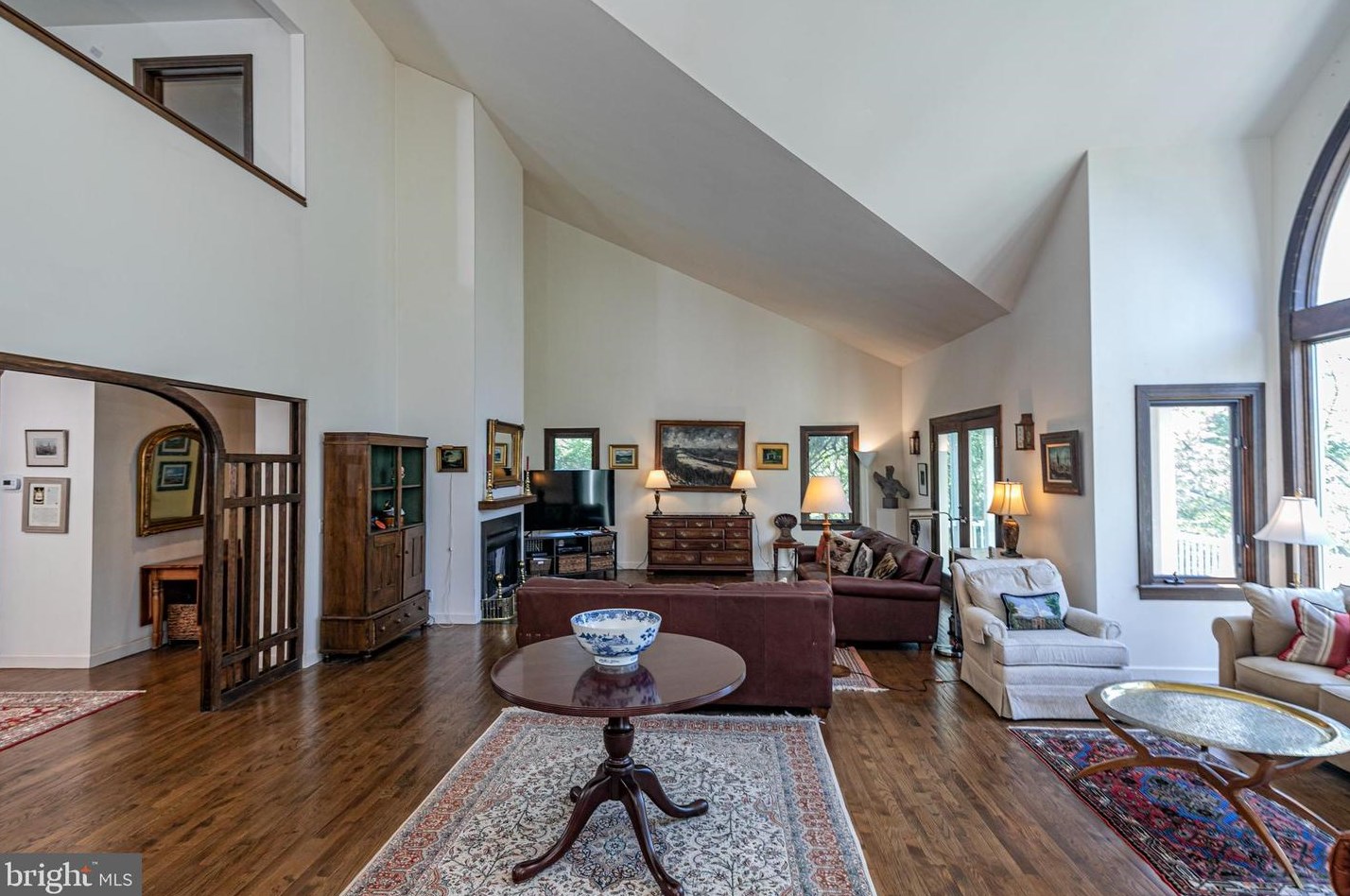 25 Brearly Rd, Princeton NJ  08540-6767 exterior