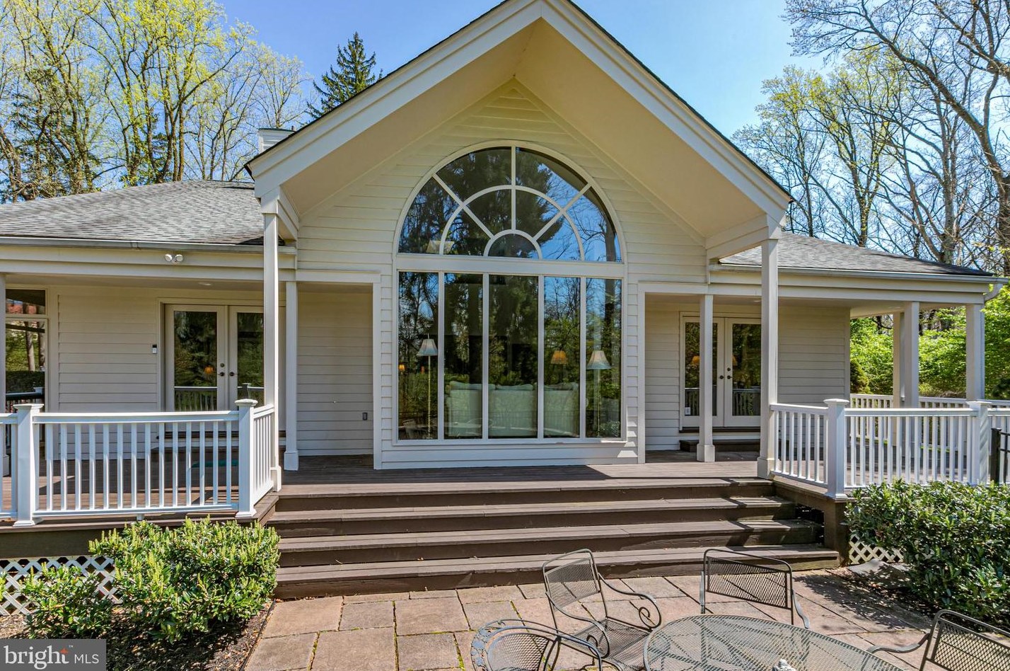 25 Brearly Rd, Princeton NJ  08540-6767 exterior
