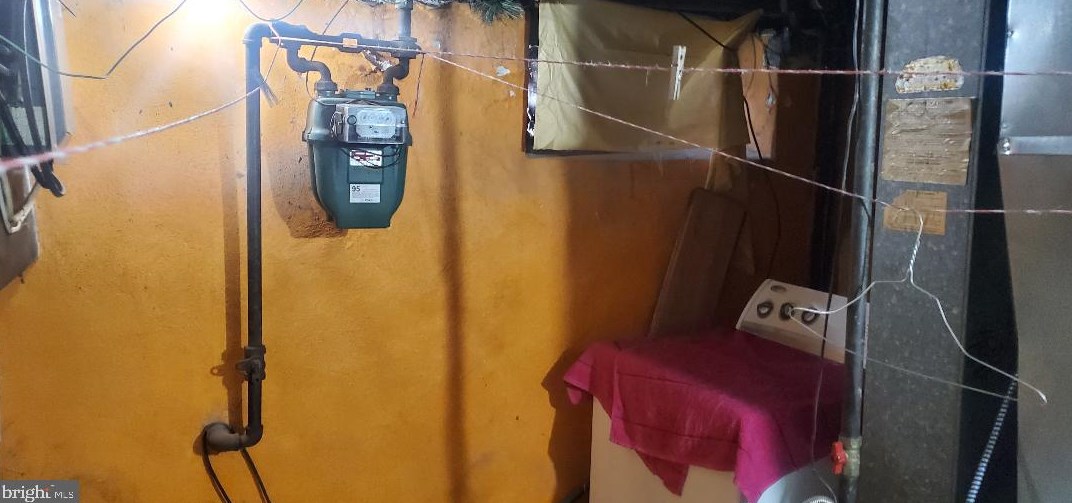 52 Randall Ave, Trenton NJ  08611-3106 exterior