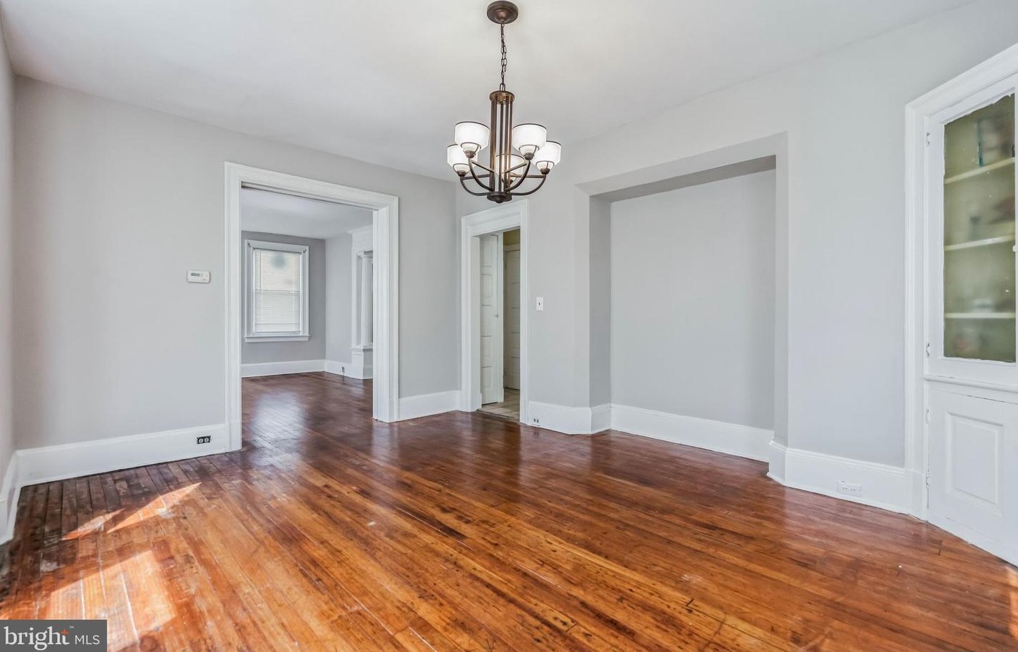 64 Oak Ln, Trenton NJ 08618-4001 exterior