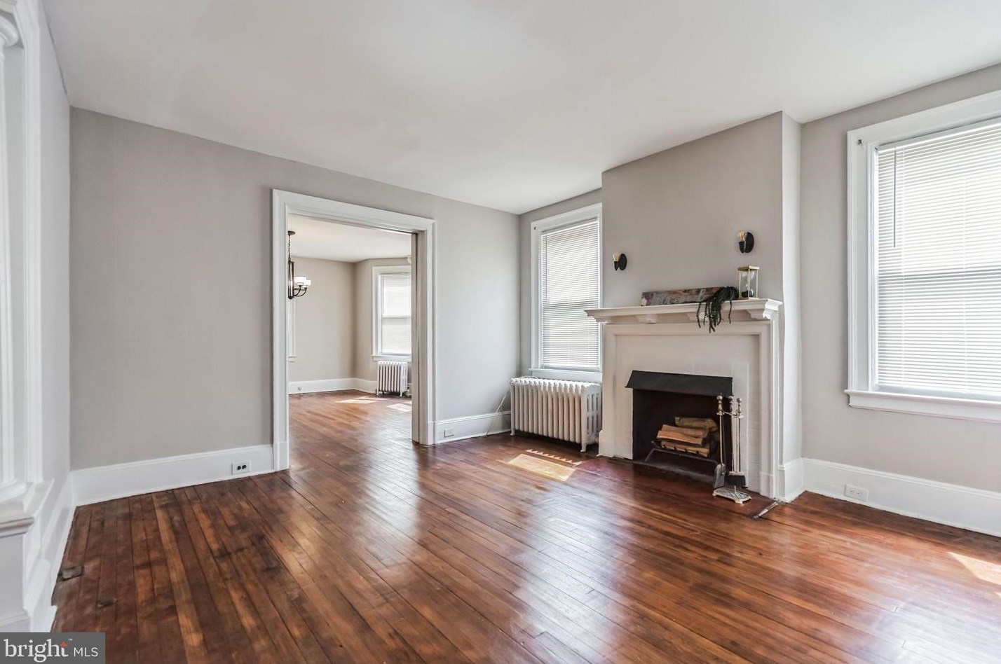 64 Oak Ln, Trenton NJ 08618-4001 exterior