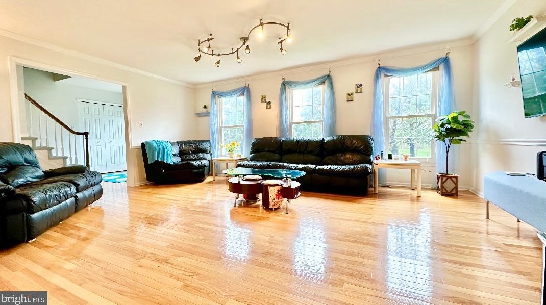 38 Winthrop Rd, Trenton NJ  08648-1559 exterior