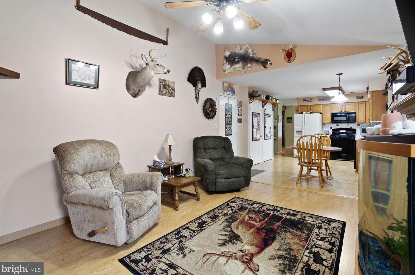 49 Kristopher Dr, Trenton NJ 08620-3005 exterior