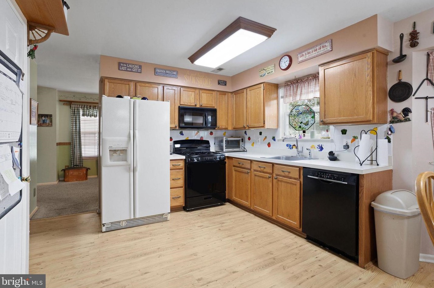 49 Kristopher Dr, Trenton NJ 08620-3005 exterior