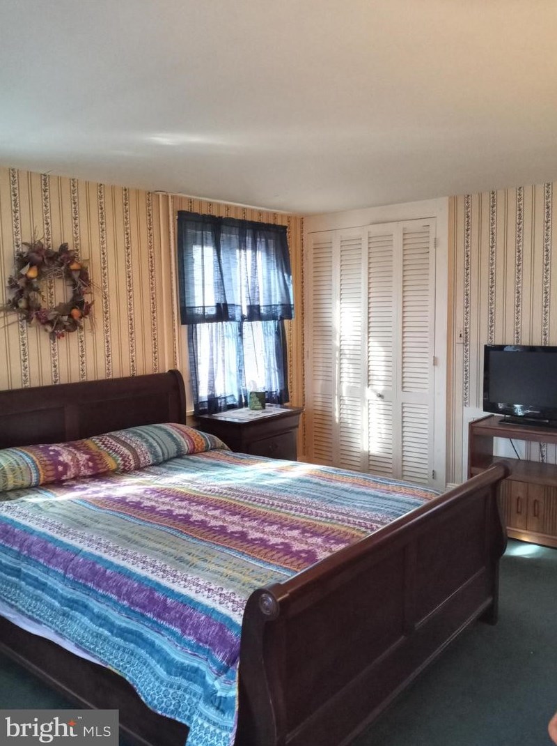 1445 Stuyvesant Ave, Trenton NJ 08618-4104 exterior