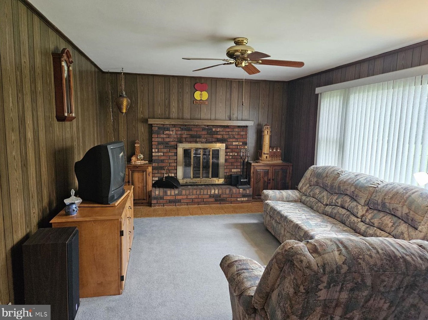 6 Fordham Dr, Trenton NJ  08690-1316 exterior