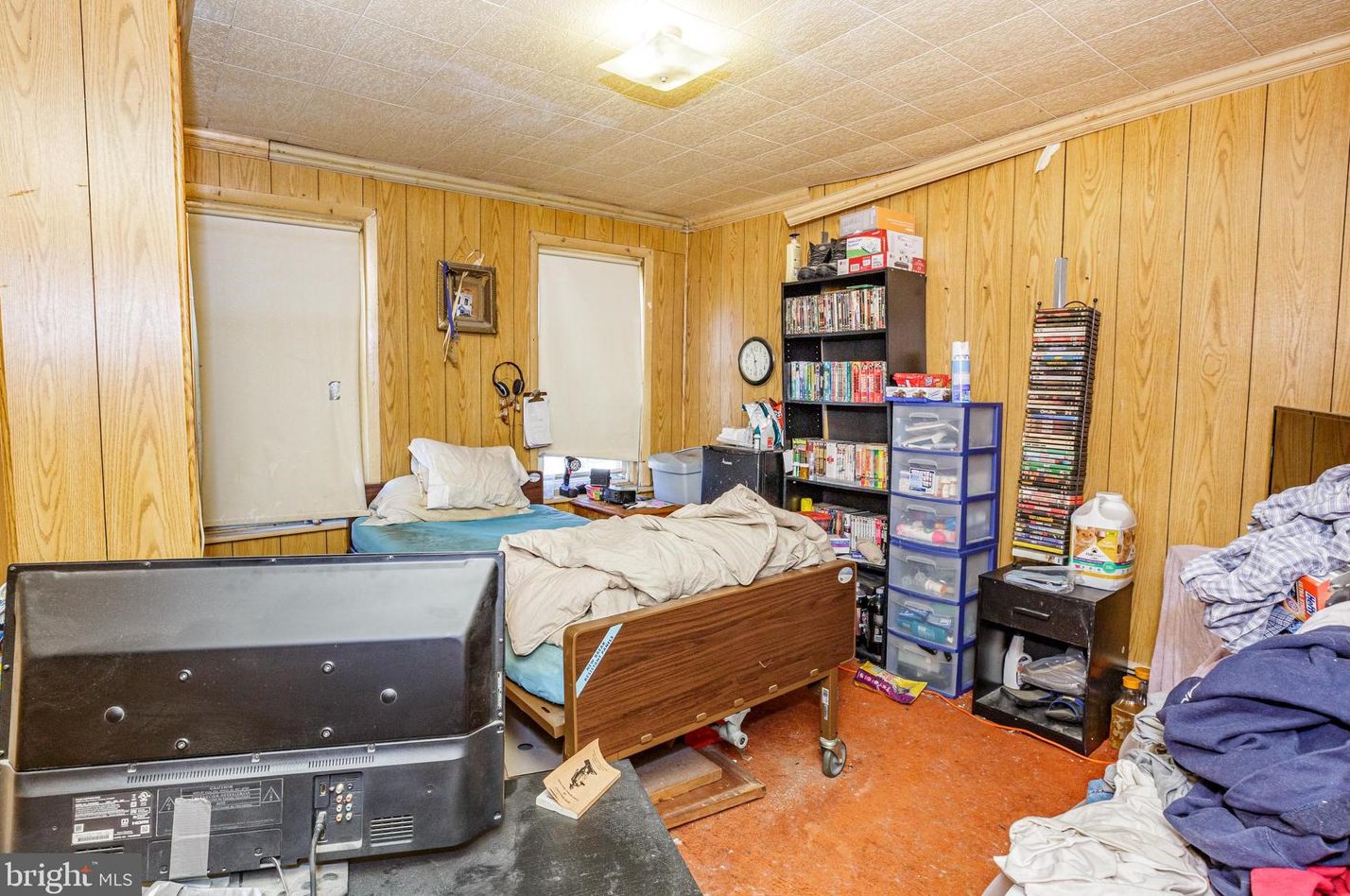 61 Chase St, Trenton NJ 08638-4205 exterior