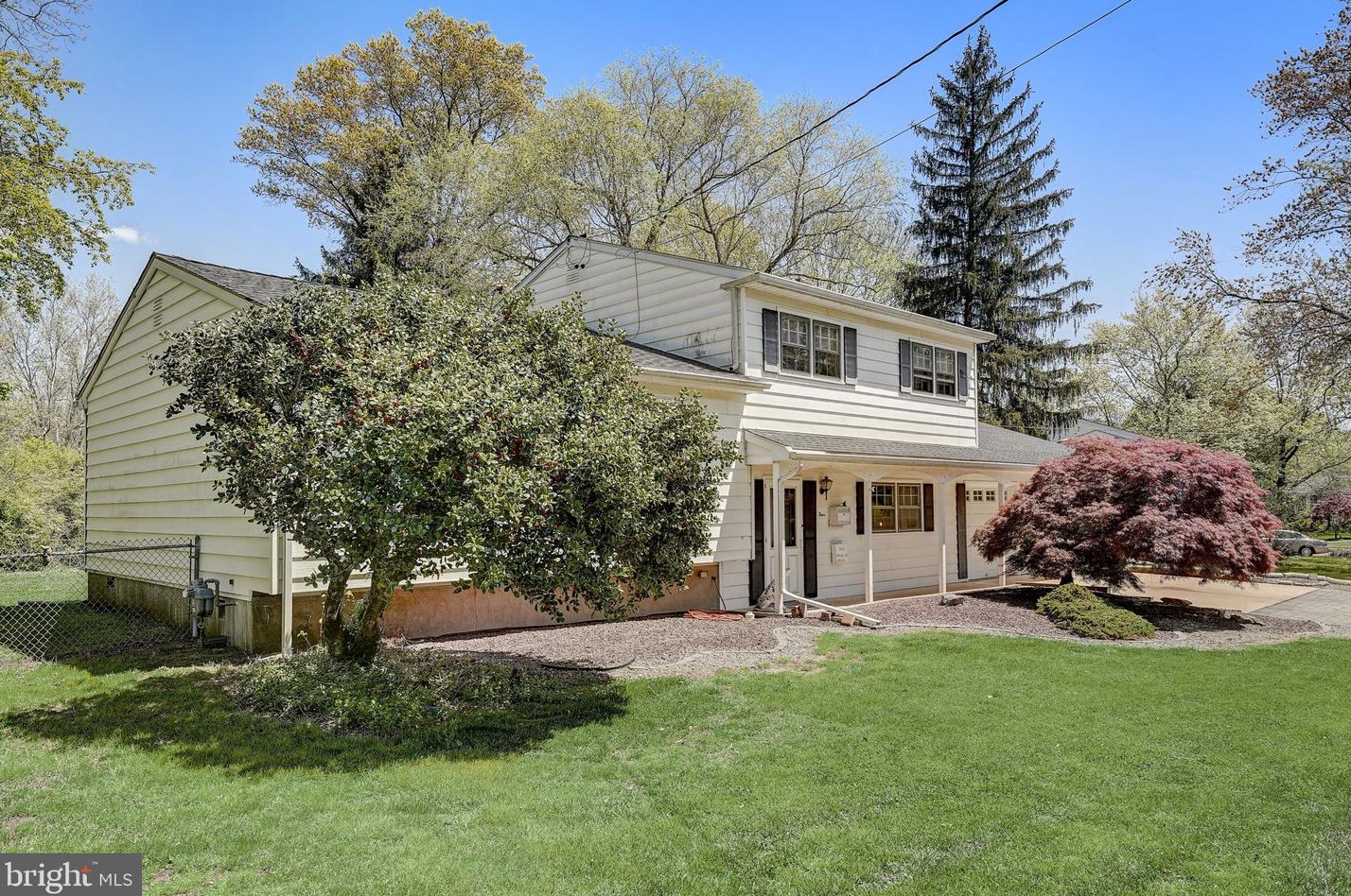 4 Rosetree Ln, Trenton NJ 08648-3232 exterior