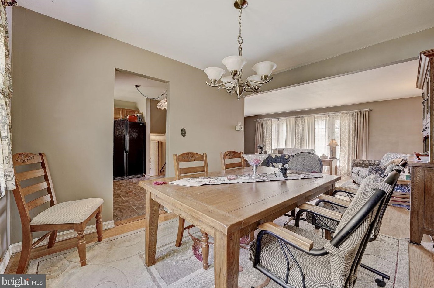 4 Rosetree Ln, Trenton NJ 08648-3232 exterior