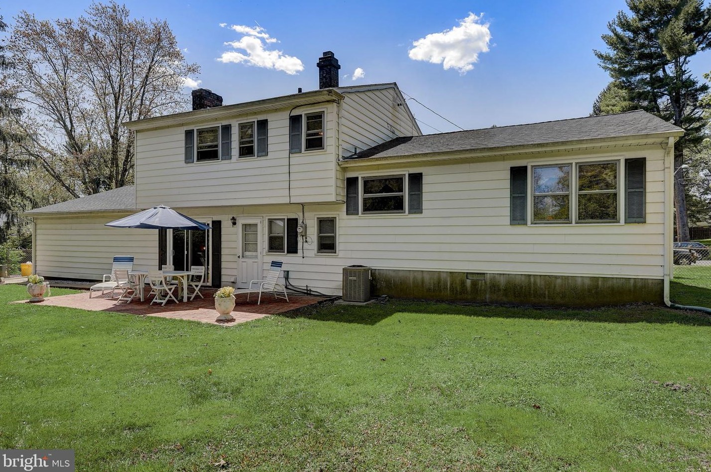 4 Rosetree Ln, Trenton NJ 08648-3232 exterior