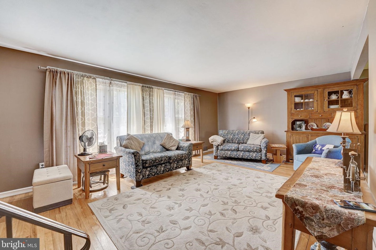 4 Rosetree Ln, Trenton NJ 08648-3232 exterior