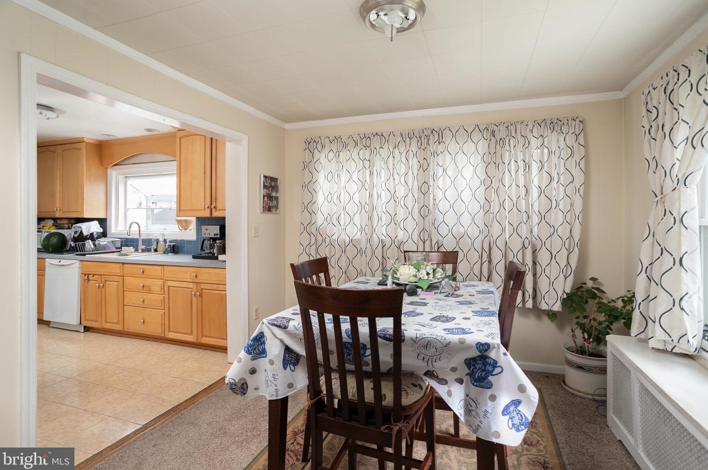 2358 Hamilton Ave, Trenton NJ  08609-2706 exterior