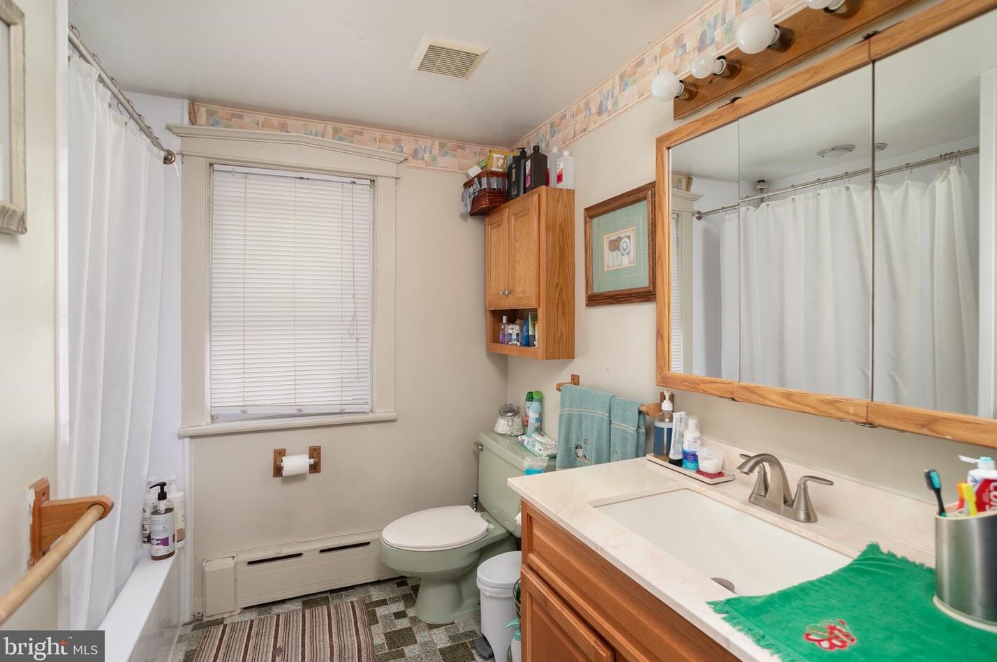 2358 Hamilton Ave, Trenton NJ  08609-2706 exterior