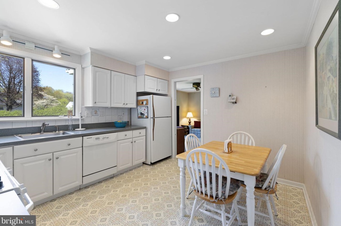 315 Glenn Ave, Trenton NJ  08648-3255 exterior