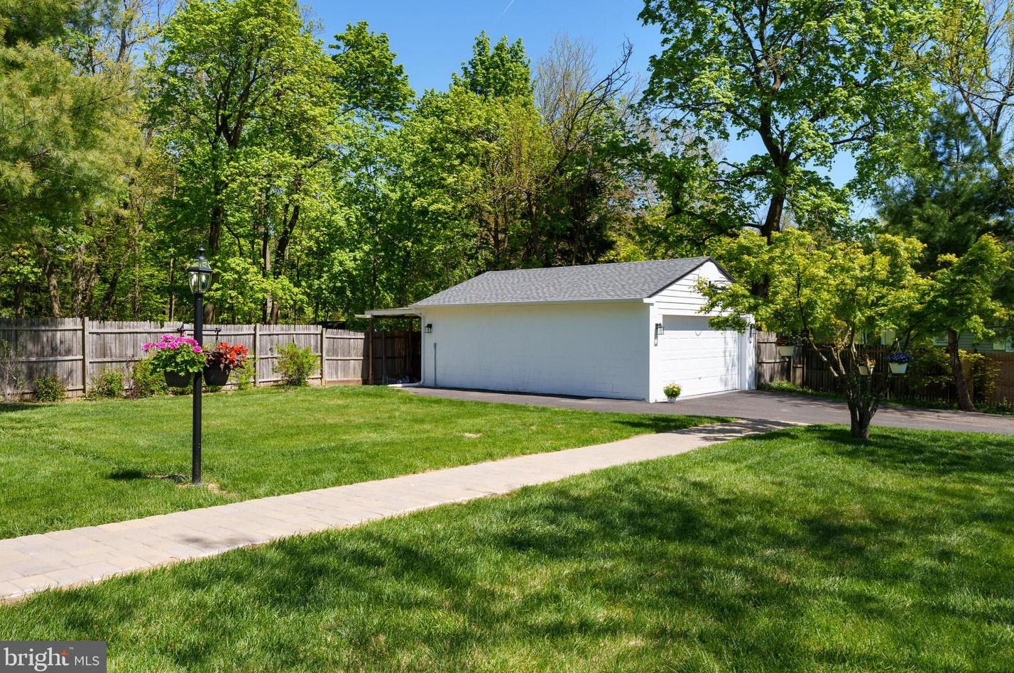 1708 Lawrence Rd, Trenton NJ 08648 exterior