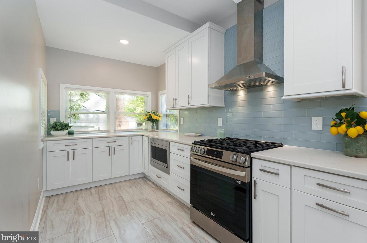 1708 Lawrence Rd, Trenton NJ 08648 exterior