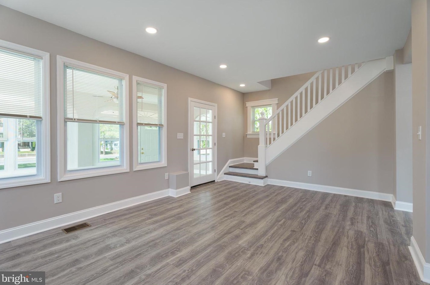 1708 Lawrence Rd, Trenton NJ 08648 exterior