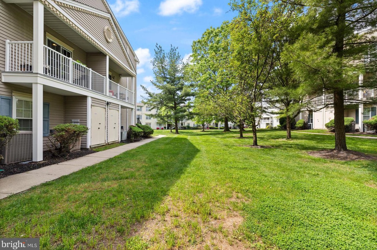 61 Lehavre Ct, Trenton NJ  08619-4724 exterior